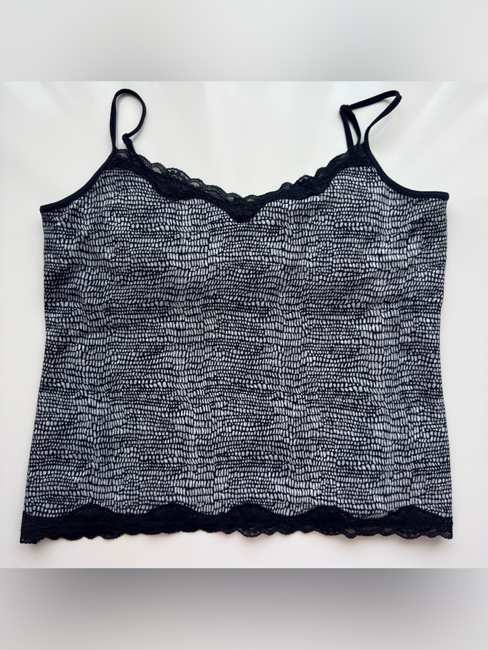 Croft&Barrow Women’s XL  Lace Trim Cami Adjustable Straps Black White Top